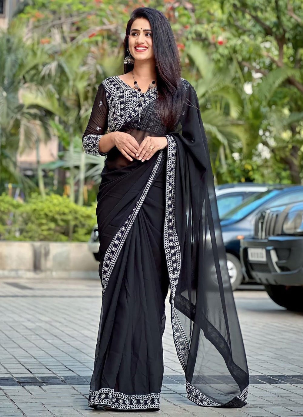 Buy Pink Saree With black Velvet blouse piece at Amazon.in