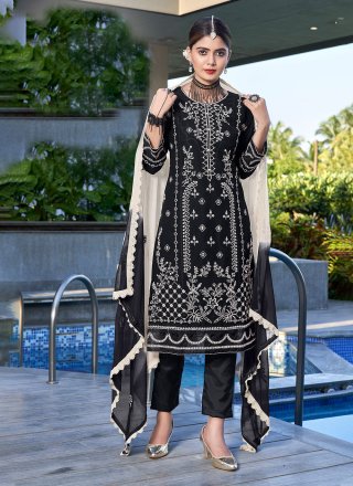 Designer Black Churidar Suit at Rs 950/piece | Ladies Churidar Suits in  Mumbai | ID: 5752853312