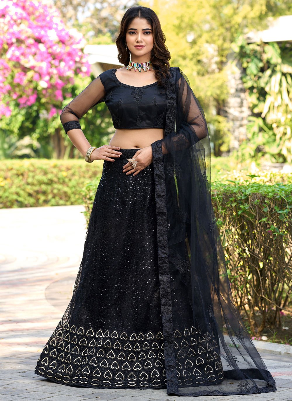 Class, style and sophistication, let this beautiful lehenga do all the  talking for you!… | Indian wedding dress modern, Lehenga choli online,  Designer lehenga choli