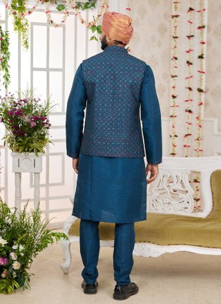 Blue Art Banarasi Silk Kurta Payjama with Jacket with Machine Embroidery Work for Men