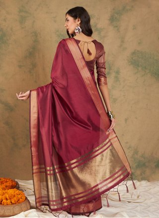 Cotton Contemporary Sari In Maroon Cotton Contemporary Sari In Maroon