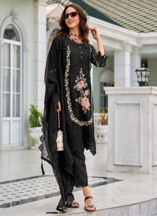 Black Salwar Suit: Black Salwar Kameez - Sareeka