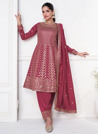 embroidered work silk salwar suit in pink for ceremonial 283373