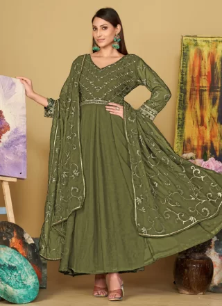 Exquisite Green Georgette Salwar Suit with Embroidered Work