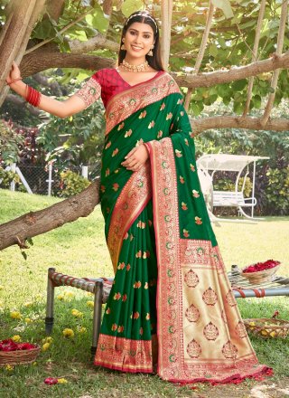 Designer Sequence Saree For Engagement Green | Saree for engagement, Indian  fashion dresses, Casual indian fashion
