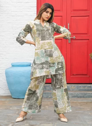 Green Cotton Casual Kurti with Abstract Print Work for Women