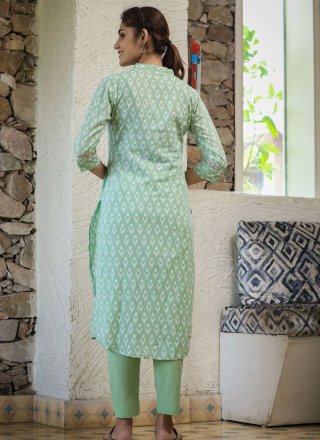 Green Embroidered Work Cotton Party Wear Kurti