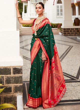 Wear Kanjeevaram Saree In The Most Fun And Chic Styles!