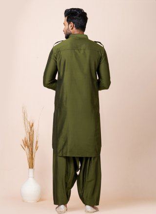 Green Viscose Kurta Pyjama In Plain
