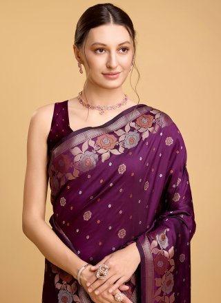 Jacquard and Weaving Work Silk Classic Saree In Violet