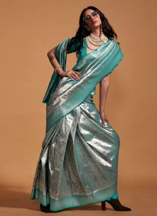 Kanjivaram Silk Contemporary Sari In Green