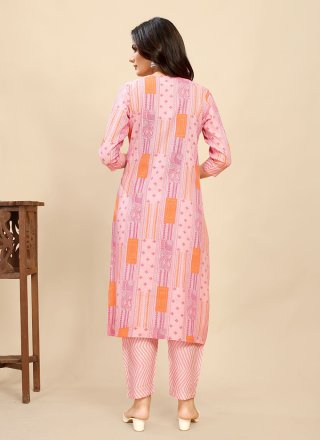 Mesmeric Pink Cotton Casual Kurti