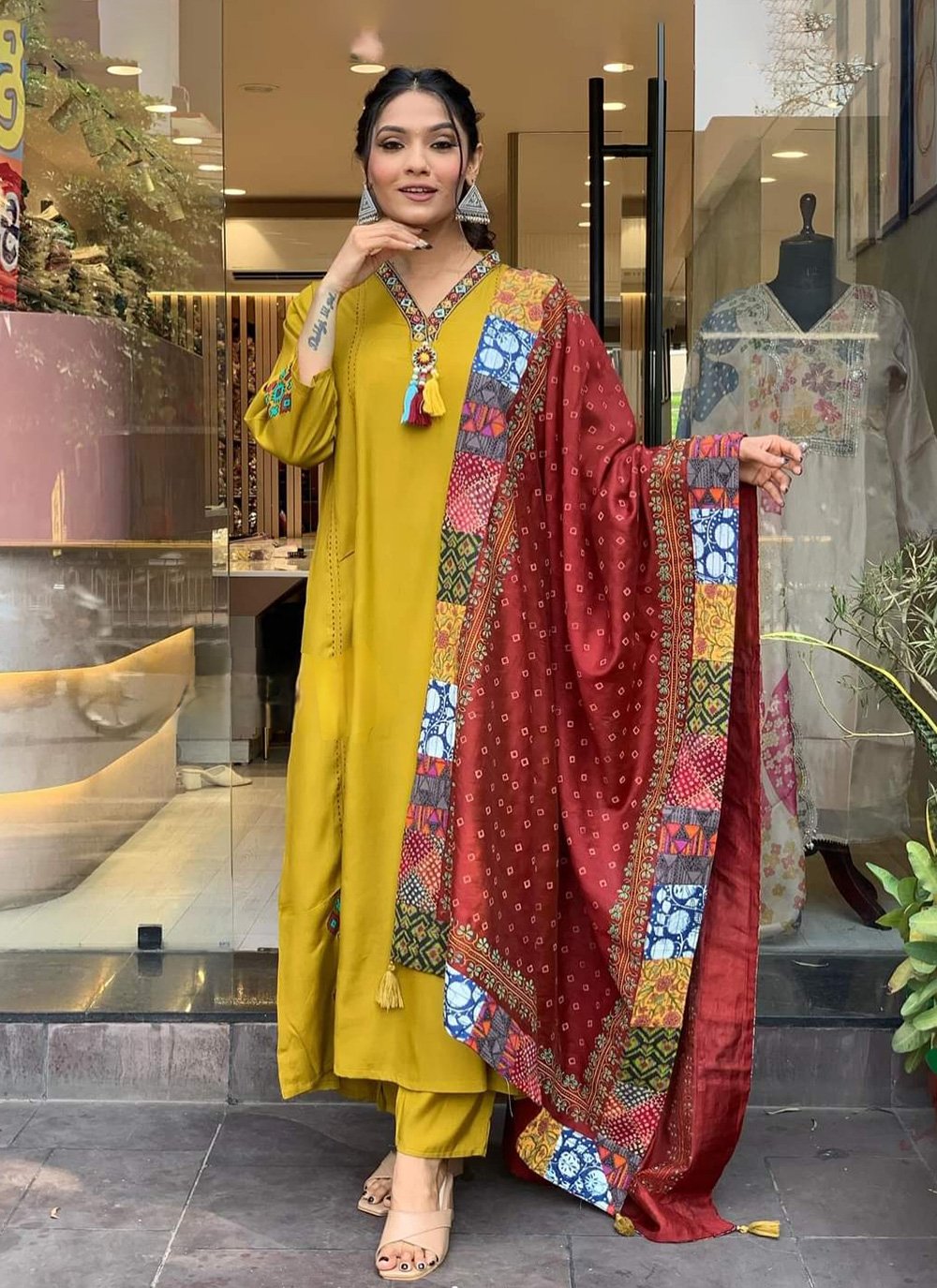 Lowest Price Mustard Wedding Punjabi Jamawar Silk Beads Salwar Kameez and Mustard Wedding Punjabi Jamawar Silk Beads Salwar Suit Online Shopping