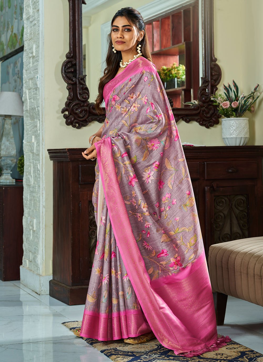 Pink Handloom Checks Banarasi Saree With Grey Border and Butterflies –  WeaverStory