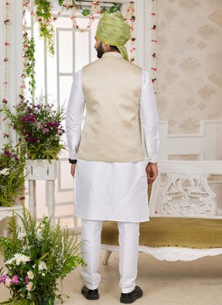Off White Art Banarasi Silk Kurta Payjama with Jacket with Machine Embroidery Work for Men