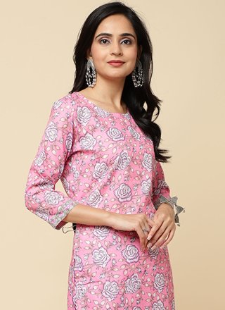 Pink Blended Cotton Trendy Suit with Floral Patch Work