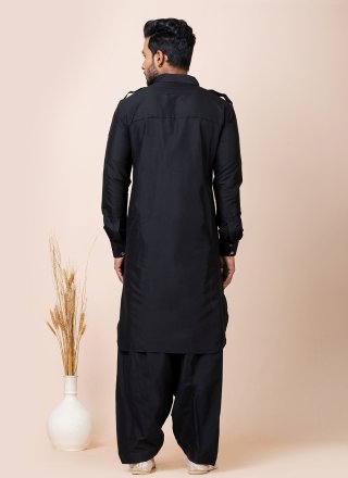 Plain Work Viscose Kurta Pyjama In Black