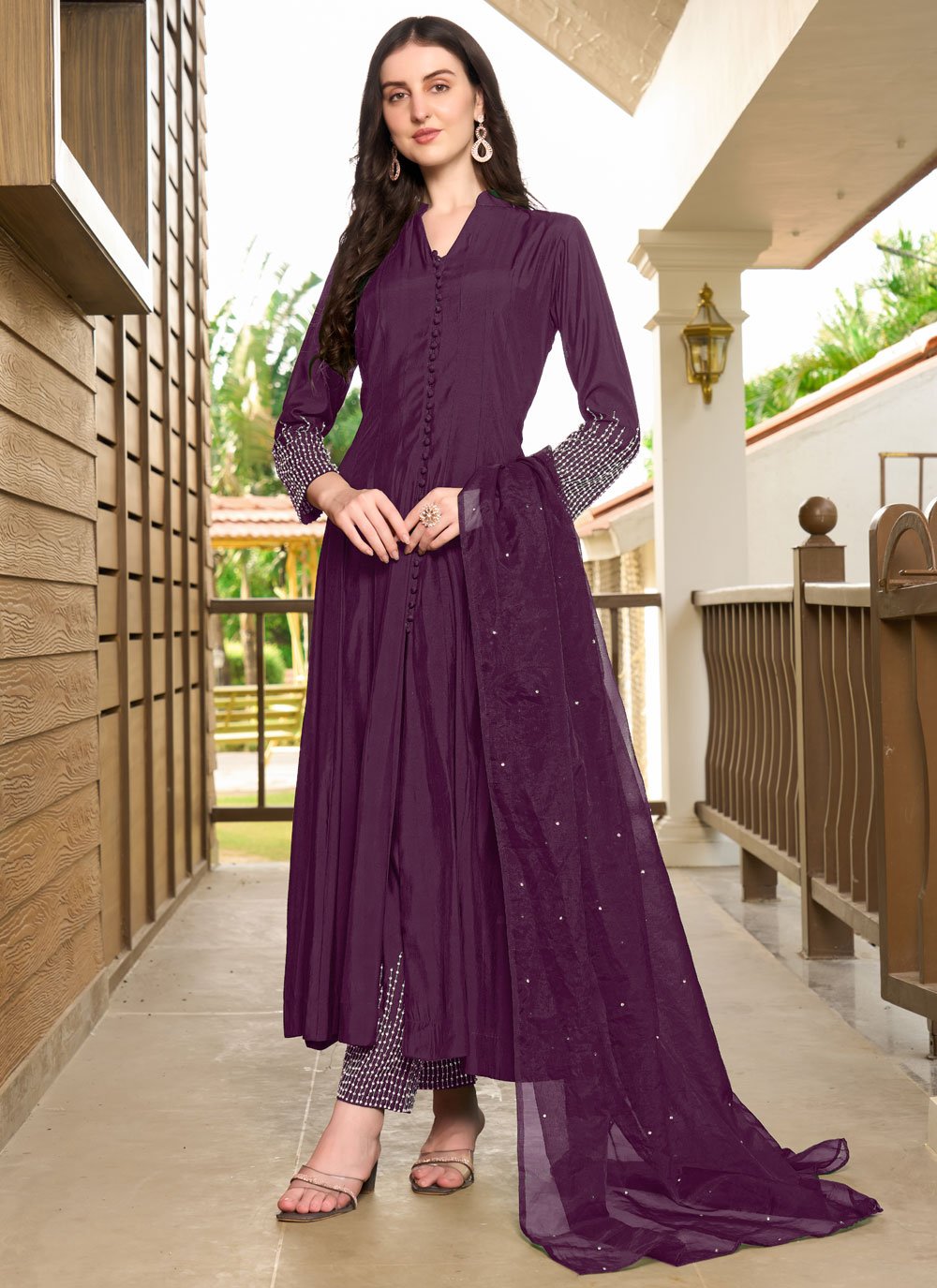 Best Booti Salwar Kameez Online - Sareeka