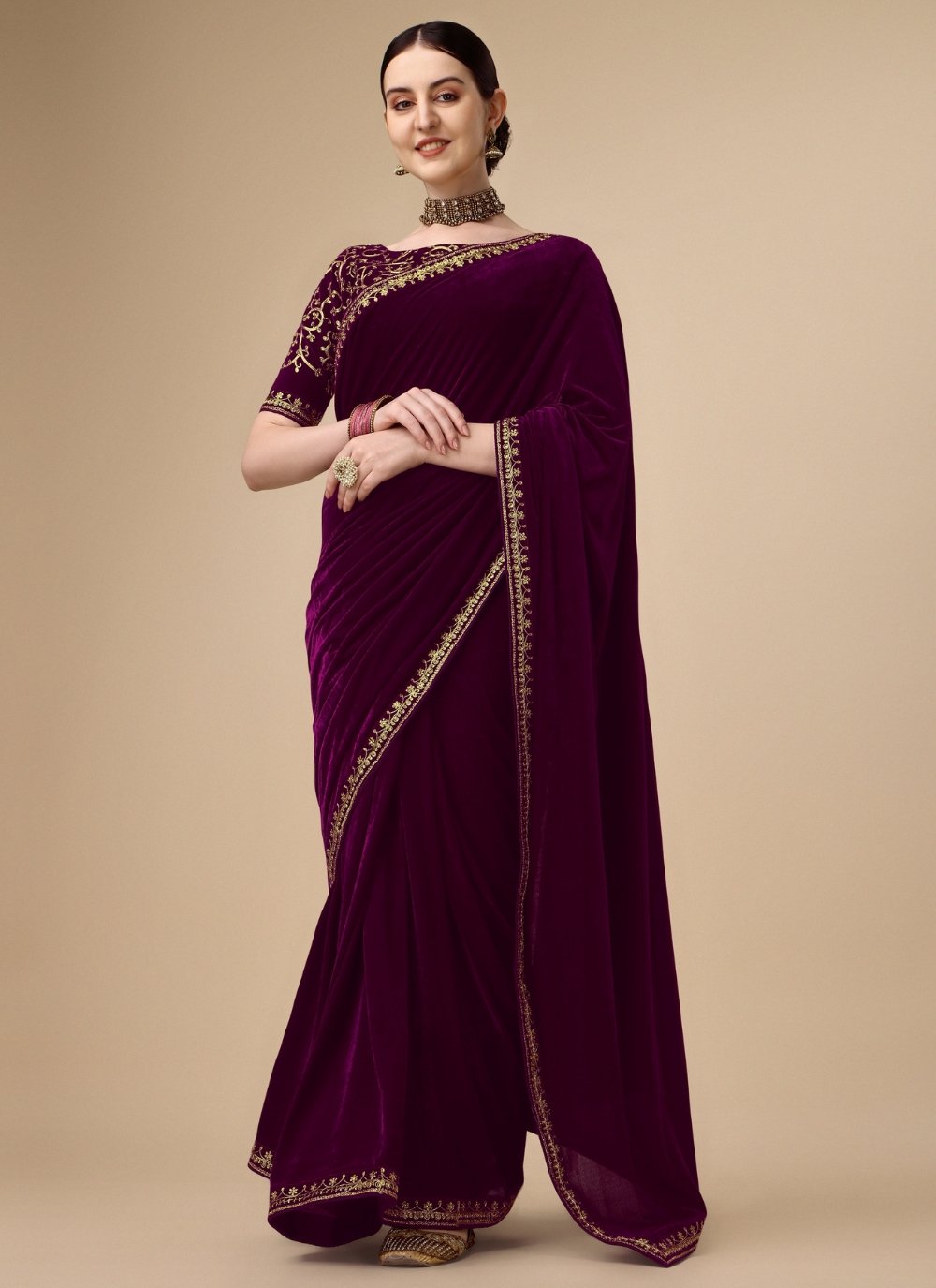 Pink plain velvet saree with blouse - Kimisha - 2324172 | Velvet saree,  Saree, Fashion