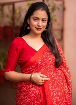 Silk Blend Trendy Saree In Red