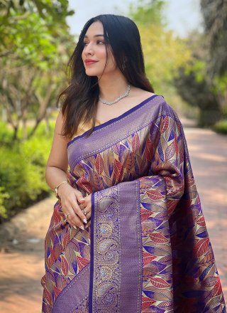Weaving and Zari Work Silk Traditional Saree In Blue
