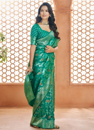 Weaving Work Banarasi Silk Classic Sari In Green