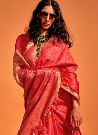 Weaving Work Handloom Silk Contemporary Saree In Pink for Ceremonial