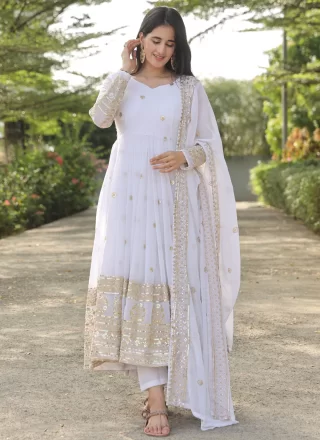 White fashion punjabi salwar suit