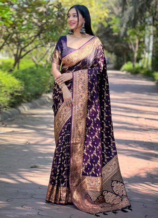 Woven and Zari Work Banarasi Silk Classic Sari In Purple