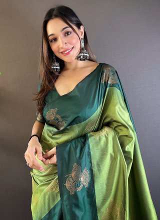 Woven and Zari Work Silk Traditional Saree In Green