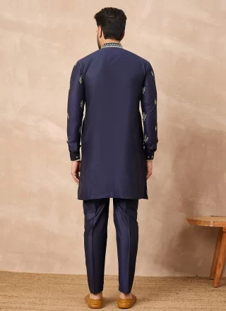 Adorning Blue Silk Blend Kurta Pyjama with Embroidered Work
