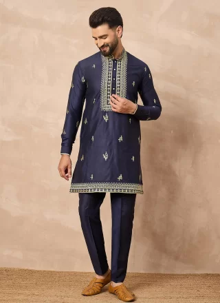 Adorning Blue Silk Blend Kurta Pyjama with Embroidered Work
