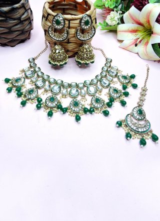 Aristocratic Green Diamond, Moti and Stone Work Necklace Set