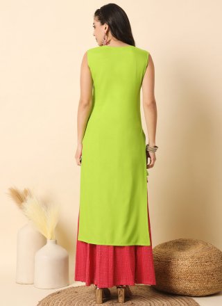 Aristocratic Green Rayon Designer Kurti In Plain
