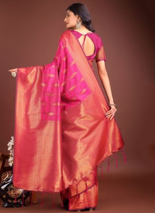 Banarasi Silk Classic Saree In Magenta Colour