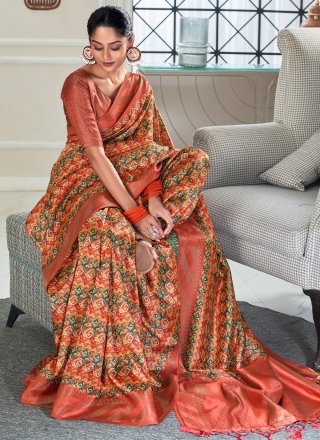 Beautiful Crimson and Red Handloom Silk Trendy Saree