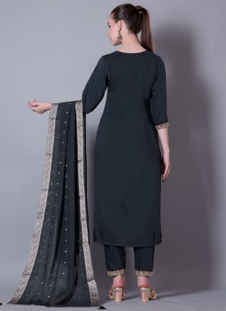 Black and Green Silk Blend Readymade Style