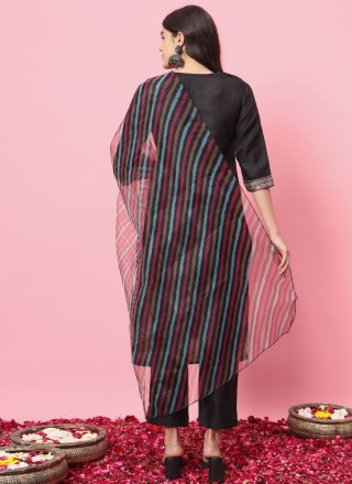 Black Blended Cotton Embroidered Work Salwar Suit