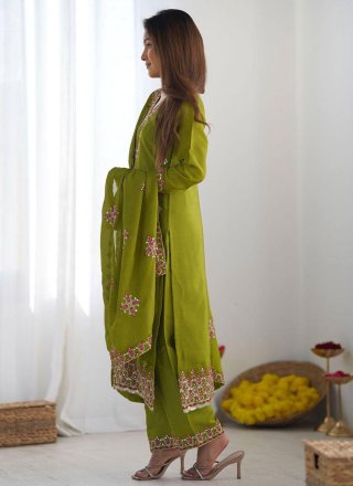 Chinon Pant Style Suit In Green Color