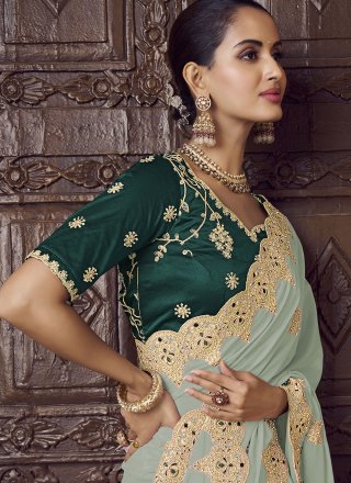 Cord, Cut, Embroidered, Thread and Zari Work Pure Crepe Traditional Saree In Sea Green