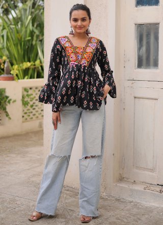 Cotton Designer Kurti with Gamthi, Patch Border and Print Work