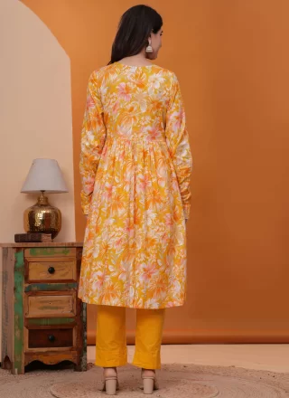 Digital Print Work Rayon Casual Kurti In Mustard