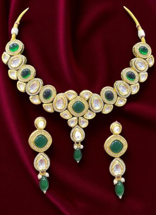 Distinctively Green Beads and Stone Work Necklace Set