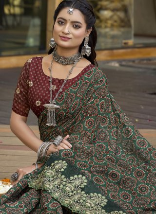Fab Green Silk Trendy Saree with Embroidered and Paisley Print Work