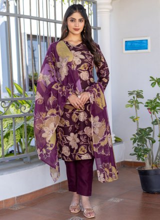 Floral Patch and Print Work Blended Cotton Salwar Suit In Purple for Casual