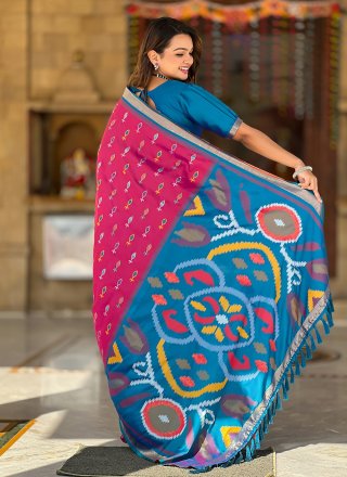 Fuchsia Silk Weaving Work Classic Saree for Ceremonial