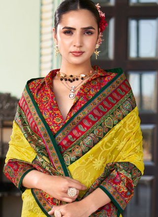 Georgette Designer Saree with Foil Print and Lucknowi Work Work