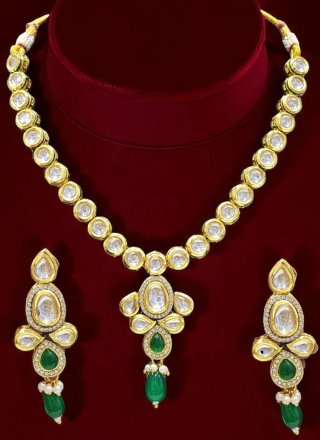 Green Beads and Stone Work Necklace Set