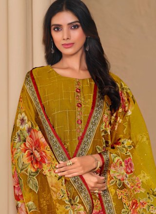 Green Chiffon Salwar Suit with Embroidered Work
