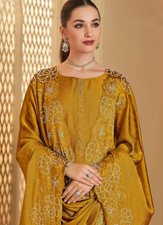 Green Georgette Embroidered and Swarovski Work Salwar Suit